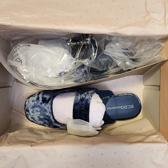 BCBGeneration Womens Hope Squ Naval Blue Velvet from Macy’s - c019 - Picture 7 of 9